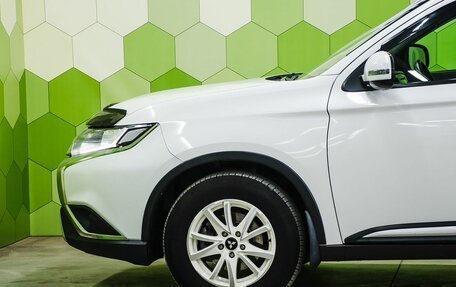 Mitsubishi Outlander III рестайлинг 3, 2019 год, 2 200 000 рублей, 9 фотография