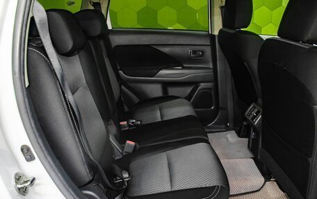 Mitsubishi Outlander III рестайлинг 3, 2019 год, 2 200 000 рублей, 13 фотография