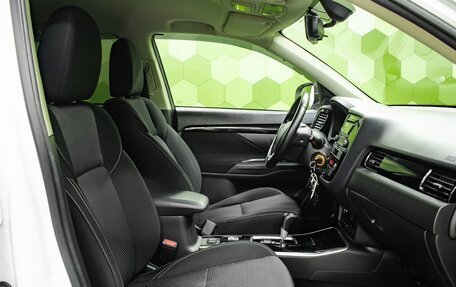 Mitsubishi Outlander III рестайлинг 3, 2019 год, 2 200 000 рублей, 11 фотография