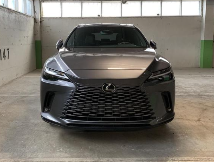 Lexus RX IV рестайлинг, 2024 год, 9 800 000 рублей, 2 фотография