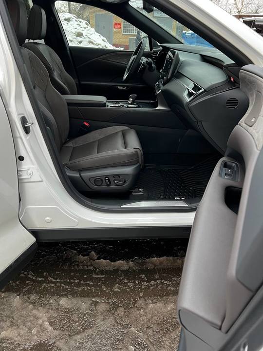 Lexus RX IV рестайлинг, 2024 год, 9 800 000 рублей, 5 фотография