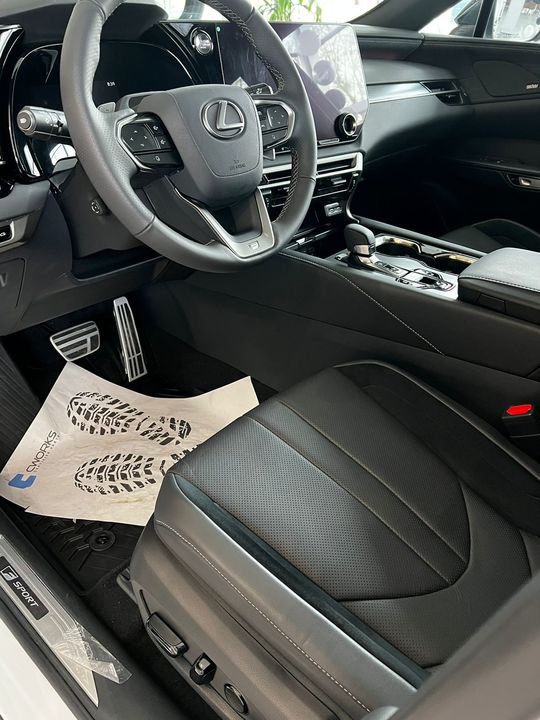 Lexus RX IV рестайлинг, 2024 год, 9 800 000 рублей, 4 фотография