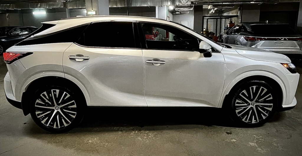 Lexus RX IV рестайлинг, 2024 год, 9 800 000 рублей, 2 фотография