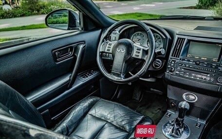 Infiniti FX I, 2005 год, 750 000 рублей, 19 фотография