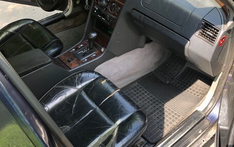 Mercedes-Benz C-Класс, 1997 год, 230 000 рублей, 9 фотография