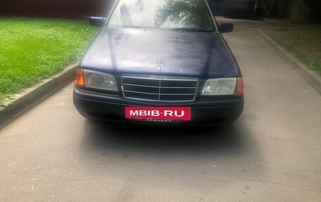 Mercedes-Benz C-Класс, 1997 год, 230 000 рублей, 2 фотография