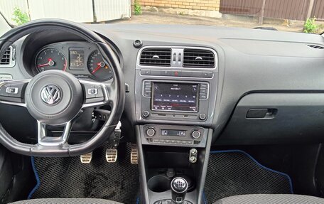 Volkswagen Polo VI (EU Market), 2018 год, 1 275 000 рублей, 4 фотография