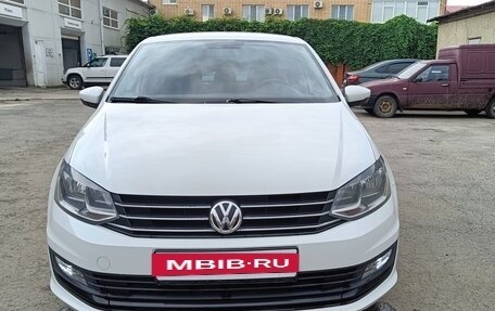 Volkswagen Polo VI (EU Market), 2018 год, 1 275 000 рублей, 2 фотография