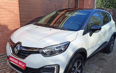Renault Kaptur I рестайлинг, 2021 год, 1 800 000 рублей, 1 фотография