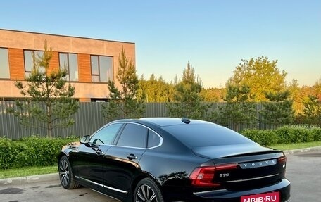 Volvo S90 II рестайлинг, 2021 год, 3 850 000 рублей, 4 фотография