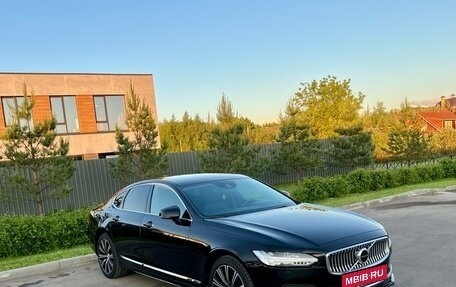 Volvo S90 II рестайлинг, 2021 год, 3 850 000 рублей, 3 фотография