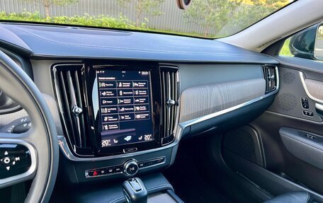Volvo S90 II рестайлинг, 2021 год, 3 850 000 рублей, 10 фотография