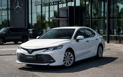 Toyota Camry, 2019 год, 1 899 000 рублей, 1 фотография