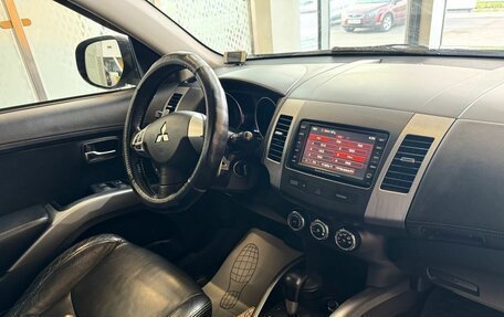 Mitsubishi Outlander III рестайлинг 3, 2011 год, 1 189 000 рублей, 13 фотография