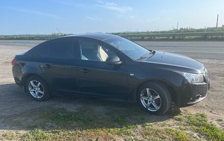 Chevrolet Cruze II, 2010 год, 580 000 рублей, 4 фотография