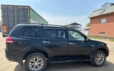 Mitsubishi Pajero Sport II рестайлинг, 2014 год, 1 970 000 рублей, 2 фотография
