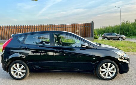 Hyundai Solaris II рестайлинг, 2011 год, 945 000 рублей, 4 фотография