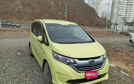 Honda Freed II, 2017 год, 1 300 000 рублей, 2 фотография