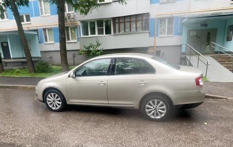 Volkswagen Jetta VI, 2008 год, 700 000 рублей, 6 фотография