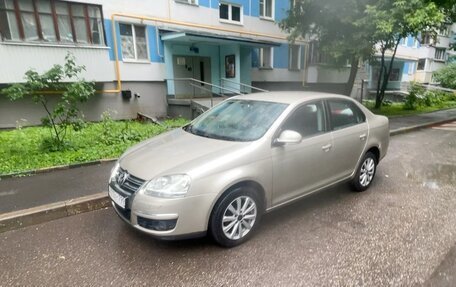 Volkswagen Jetta VI, 2008 год, 700 000 рублей, 10 фотография