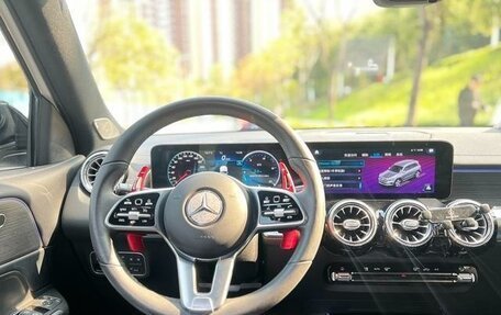 Mercedes-Benz GLB, 2022 год, 2 440 000 рублей, 14 фотография