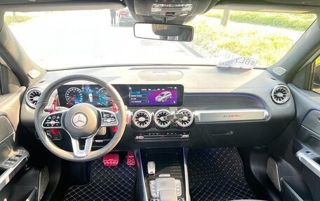Mercedes-Benz GLB, 2022 год, 2 440 000 рублей, 17 фотография