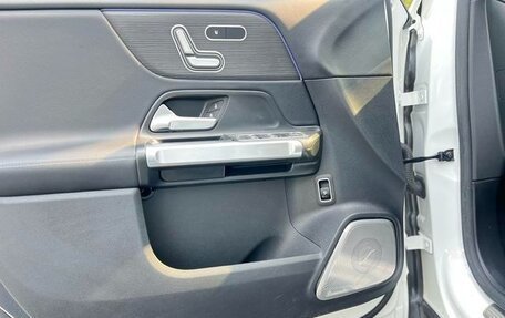 Mercedes-Benz GLB, 2022 год, 2 440 000 рублей, 15 фотография