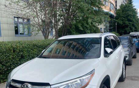 Toyota Highlander III, 2015 год, 3 175 000 рублей, 1 фотография