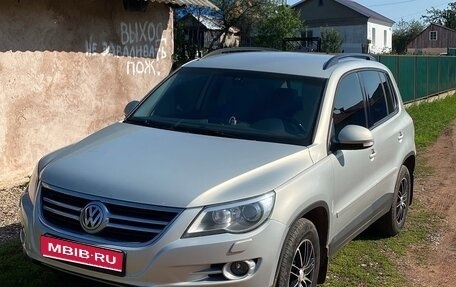 Volkswagen Tiguan I, 2011 год, 1 100 000 рублей, 1 фотография