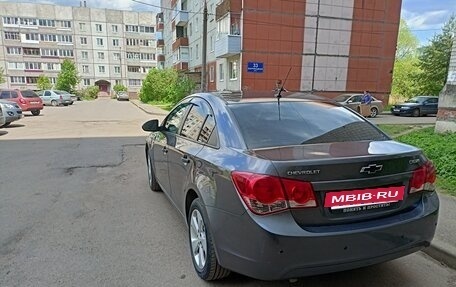 Chevrolet Cruze II, 2010 год, 585 000 рублей, 7 фотография