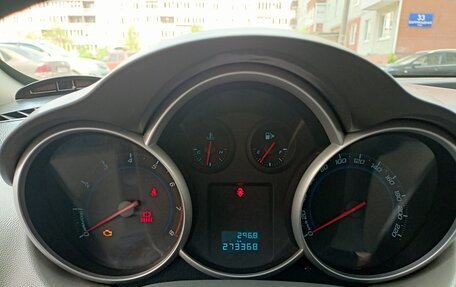 Chevrolet Cruze II, 2010 год, 585 000 рублей, 11 фотография