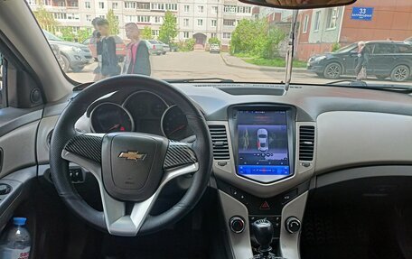 Chevrolet Cruze II, 2010 год, 585 000 рублей, 10 фотография