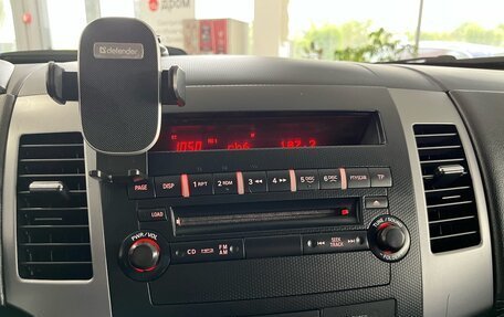 Mitsubishi Outlander III рестайлинг 3, 2010 год, 1 080 000 рублей, 17 фотография