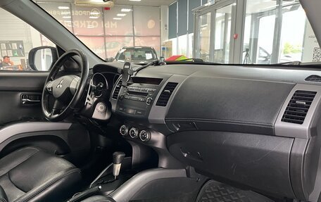 Mitsubishi Outlander III рестайлинг 3, 2010 год, 1 080 000 рублей, 27 фотография