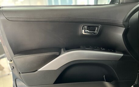 Mitsubishi Outlander III рестайлинг 3, 2010 год, 1 080 000 рублей, 31 фотография