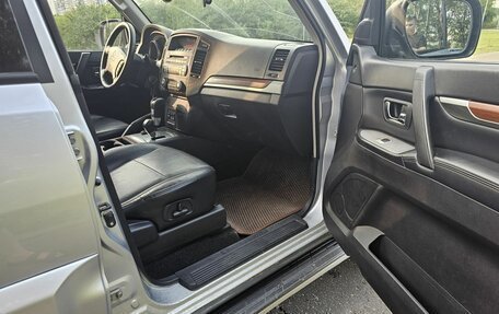 Mitsubishi Pajero IV, 2008 год, 1 365 000 рублей, 11 фотография