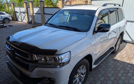 Toyota Land Cruiser 200, 2016 год, 6 200 000 рублей, 2 фотография