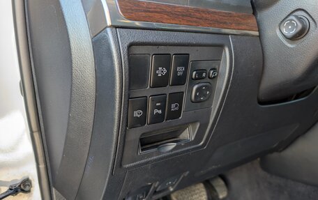 Toyota Land Cruiser 200, 2016 год, 6 200 000 рублей, 21 фотография