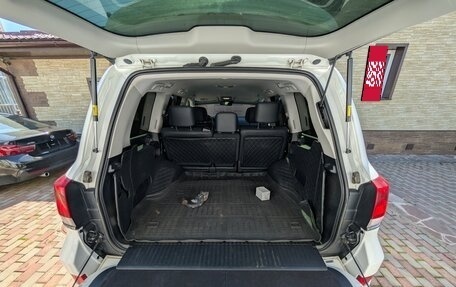 Toyota Land Cruiser 200, 2016 год, 6 200 000 рублей, 24 фотография