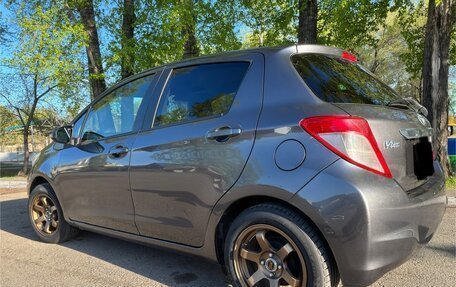 Toyota Vitz, 2013 год, 850 000 рублей, 6 фотография