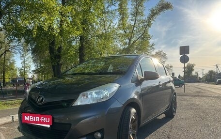 Toyota Vitz, 2013 год, 850 000 рублей, 2 фотография