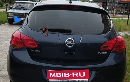 Opel Astra J, 2011 год, 630 000 рублей, 5 фотография