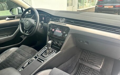 Volkswagen Passat B8 рестайлинг, 2019 год, 2 439 000 рублей, 7 фотография