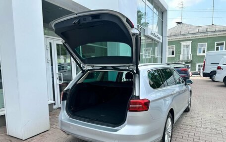Volkswagen Passat B8 рестайлинг, 2019 год, 2 439 000 рублей, 23 фотография