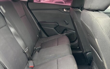 Hyundai Solaris II рестайлинг, 2017 год, 865 000 рублей, 10 фотография