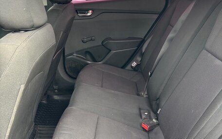 Hyundai Solaris II рестайлинг, 2017 год, 865 000 рублей, 9 фотография