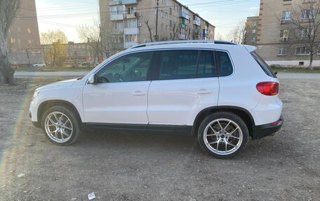 Volkswagen Tiguan I, 2012 год, 1 500 000 рублей, 2 фотография