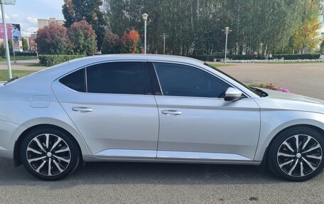 Skoda Superb III рестайлинг, 2019 год, 4 100 000 рублей, 5 фотография