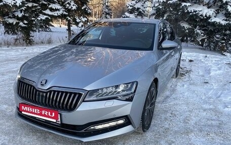 Skoda Superb III рестайлинг, 2019 год, 4 100 000 рублей, 3 фотография