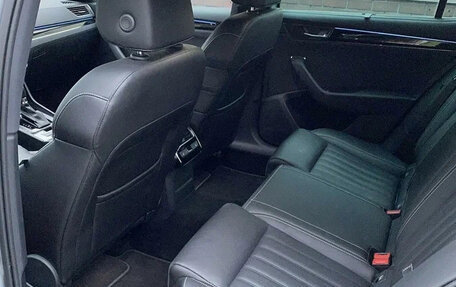Skoda Superb III рестайлинг, 2019 год, 4 100 000 рублей, 23 фотография